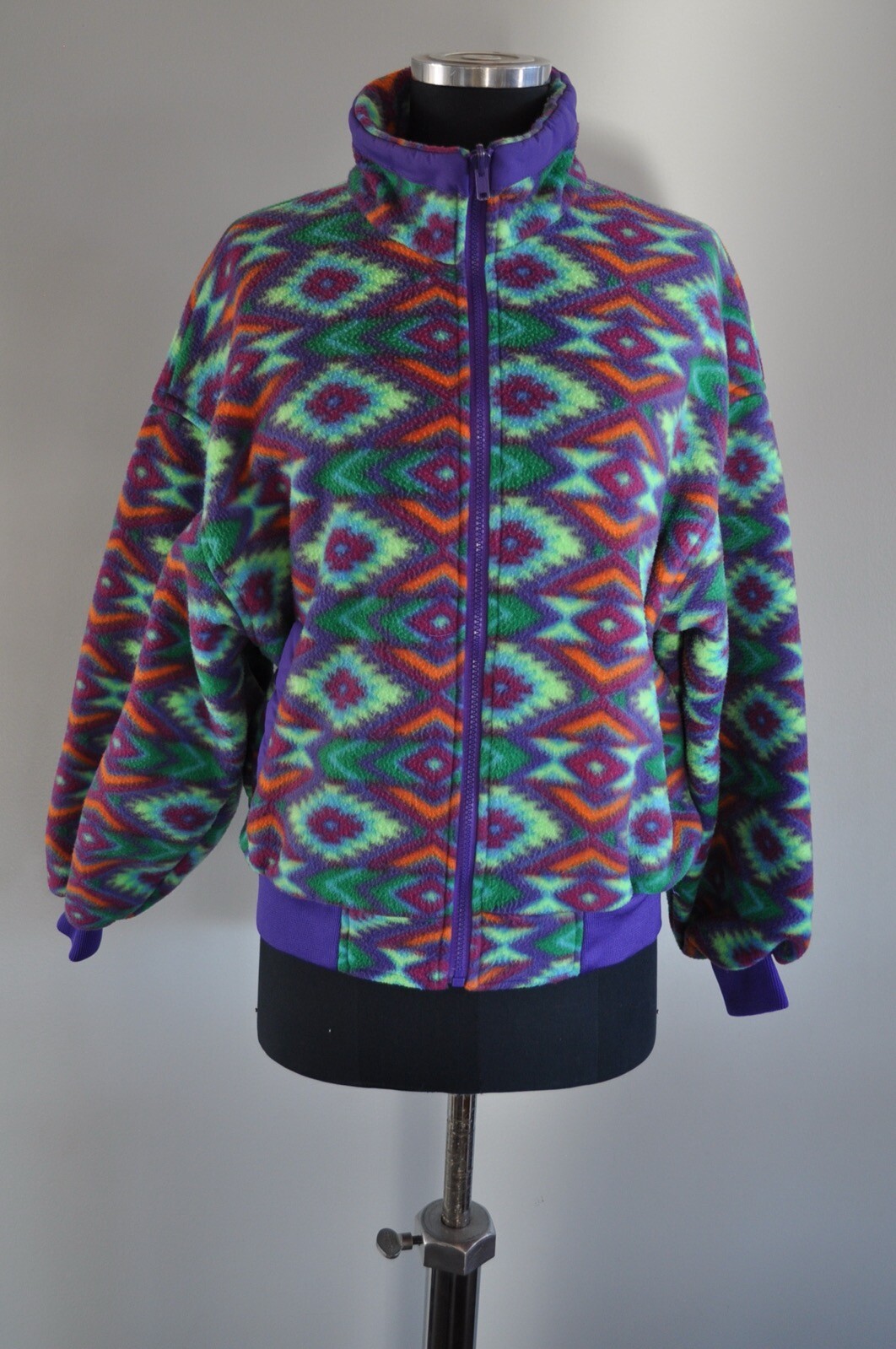 Vintage Izzi Sport Team 1980’s Ski Jacket with Fleece Size Small Retro