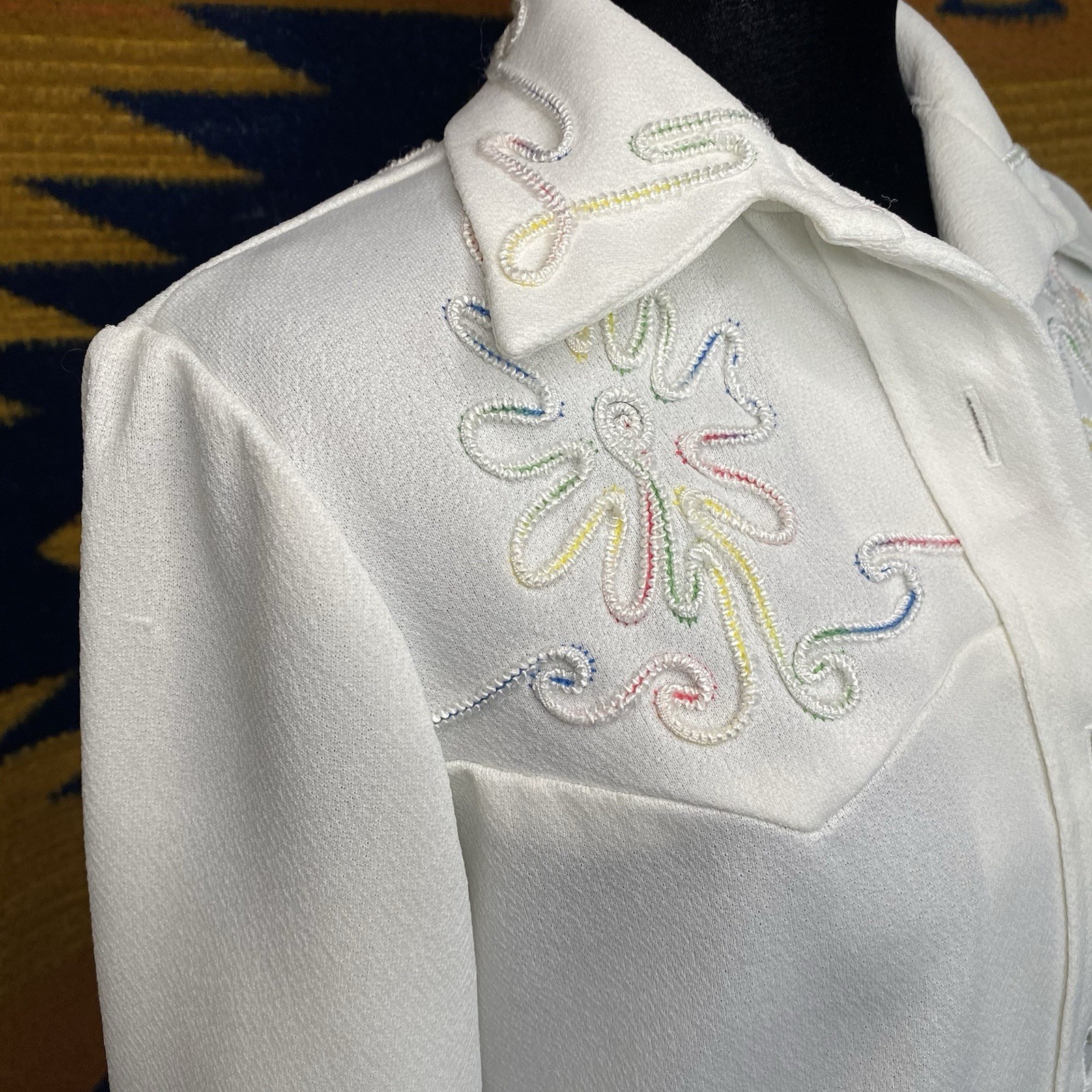 Vintage 1970’s Aldens Fashions Button Up Embroidered Button Up. Size S/M. Rare.