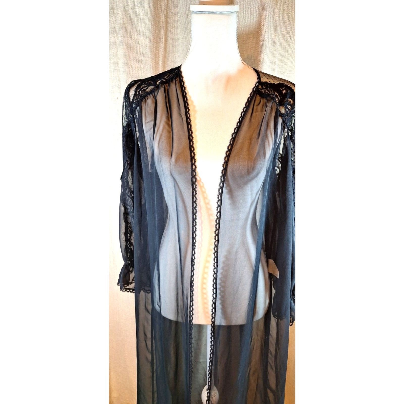 Sheer Black Sugar Plum Lingerie 60’s 70’s Robe Lace & Ruffled Long Sleeves Sz. S