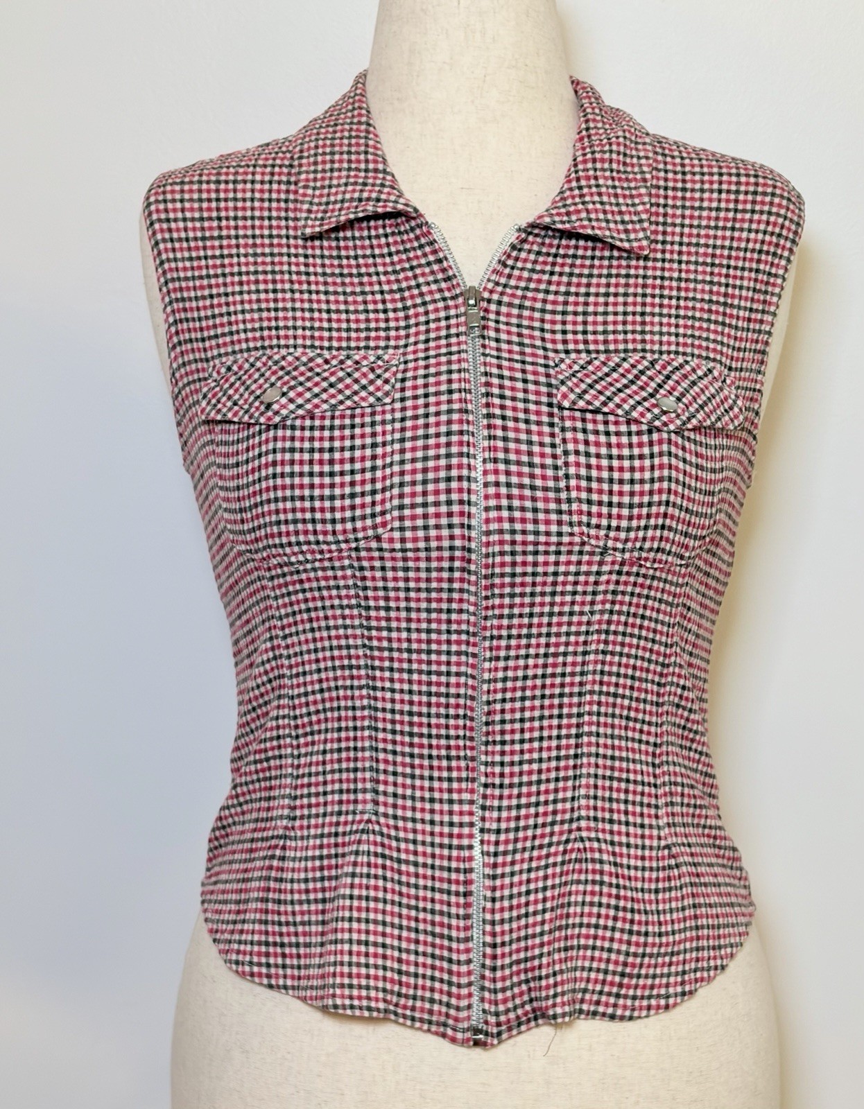 Quizz Jeans Women’s Short Sleeve Shirt Vintage Red White Black Medium