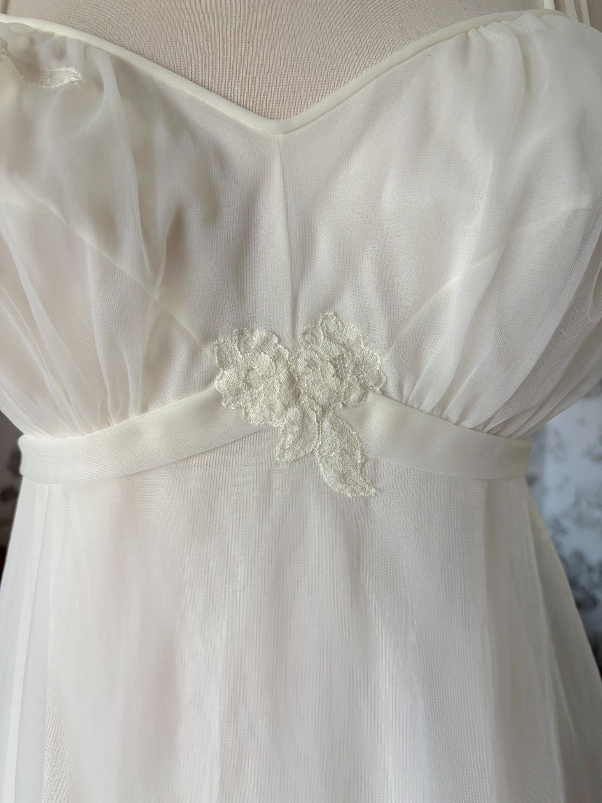 Vintage 60s Laros Short White Nightgown with Appliques: Bridal Wedding Lingerie