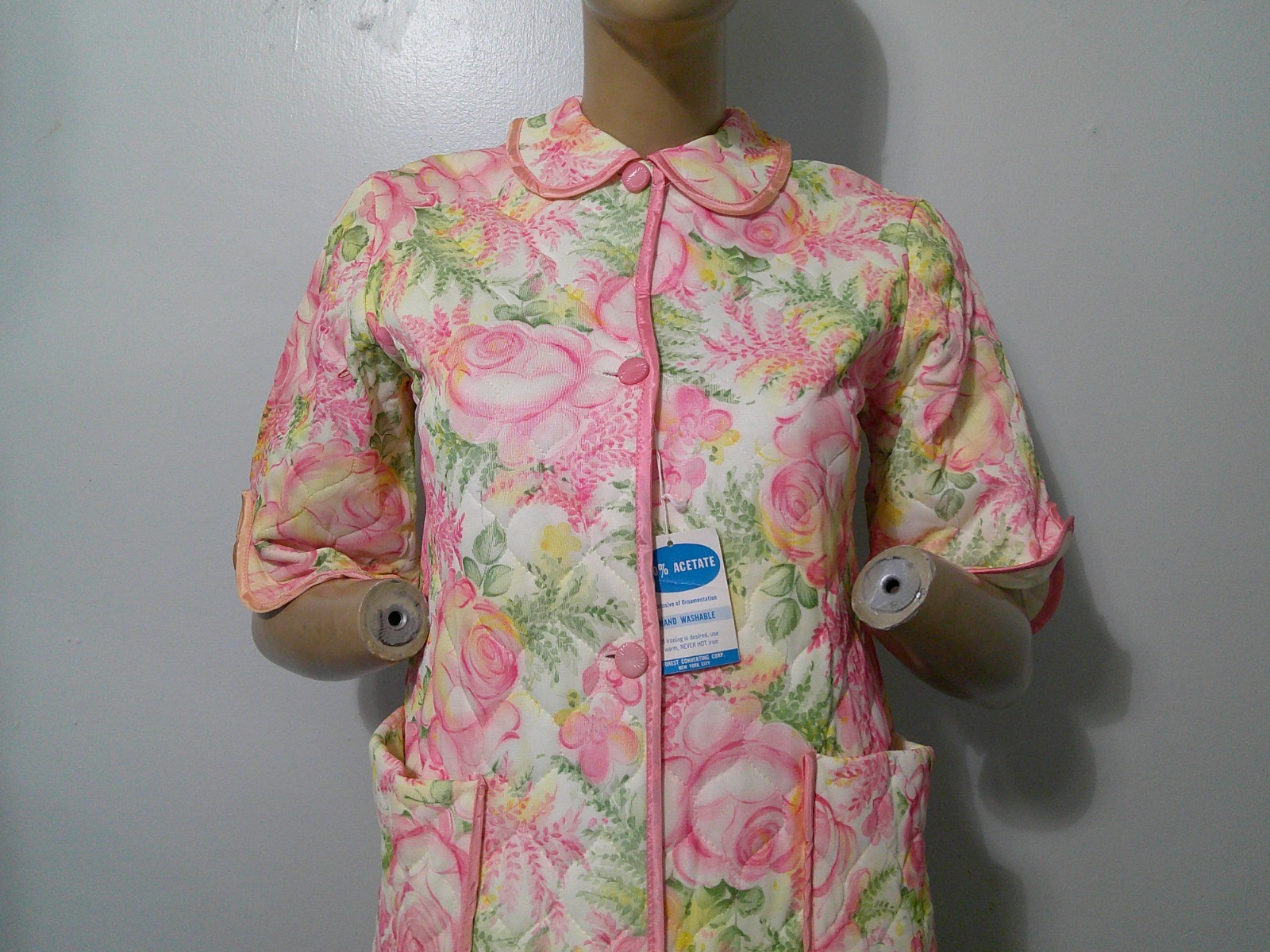 NOS New With Tag Vintage 60s/70s MOD Pink Rose Floral Quilted House Coat Dress S