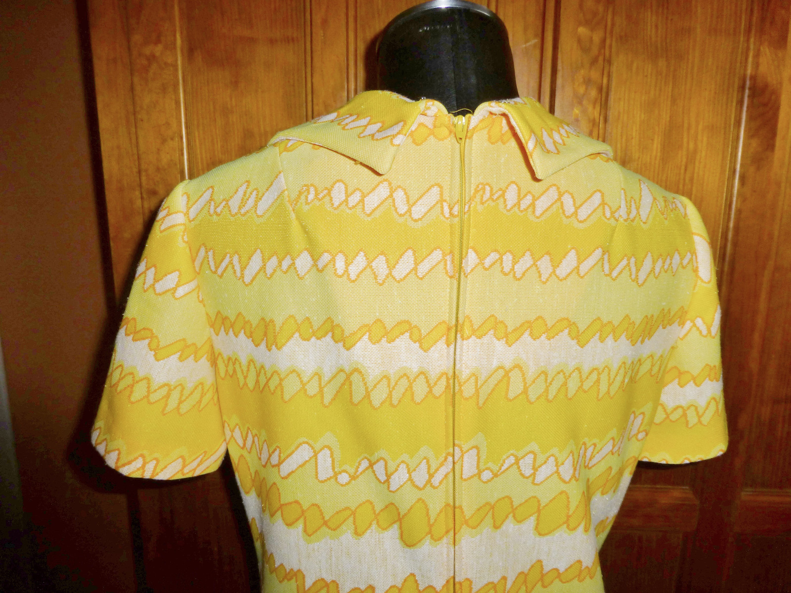 Vtg 70s MOD Leslie Fay knits Abstract Yellow White Bold Scooter Shift DRESS M L