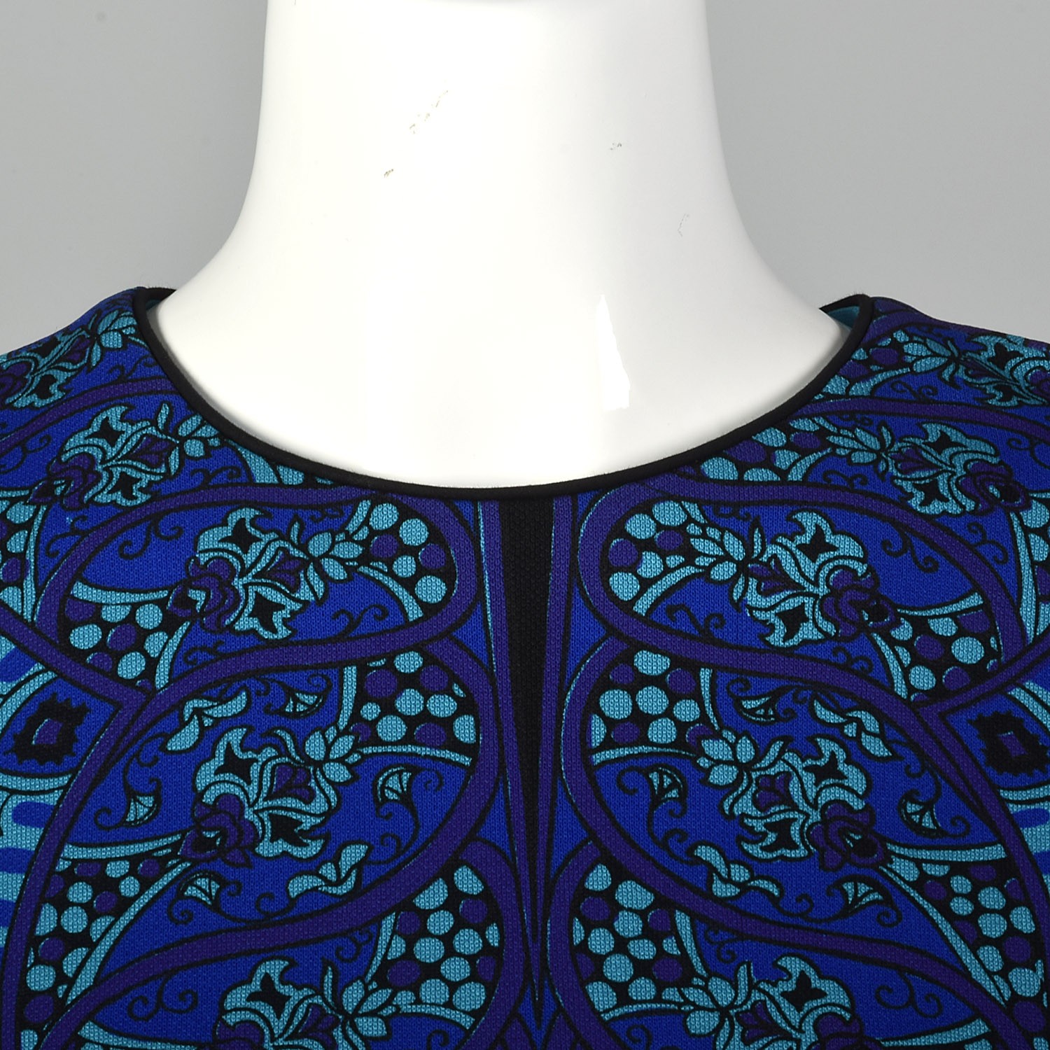 L Blue Dress 1970s Floral Printed Black Boho Bohemian Teal Classic Shift 70s VTG