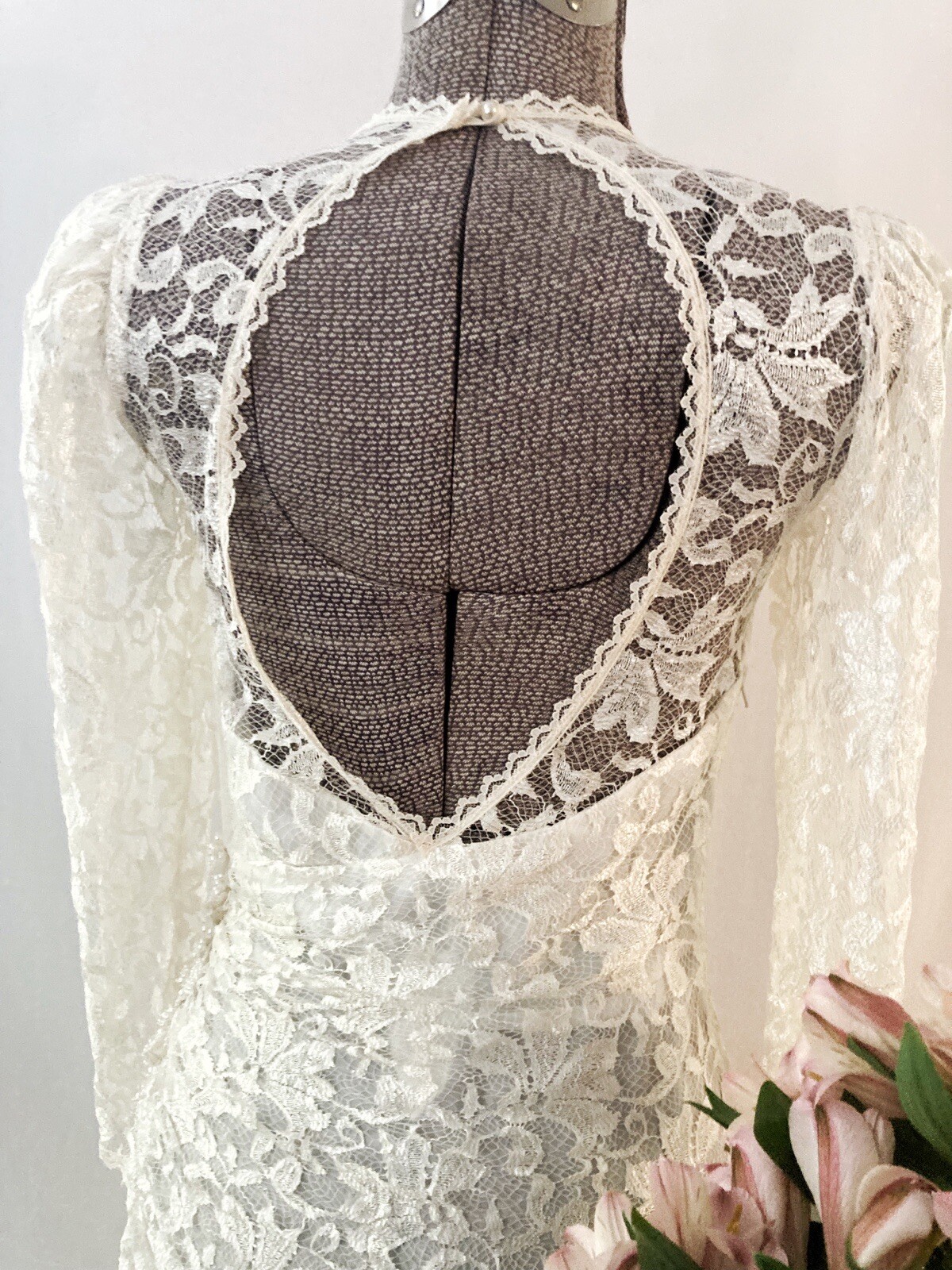Gorgeous Pure Vintage Bridal Gown XXS Detail Lace Pearl Wedding Dress Open Back