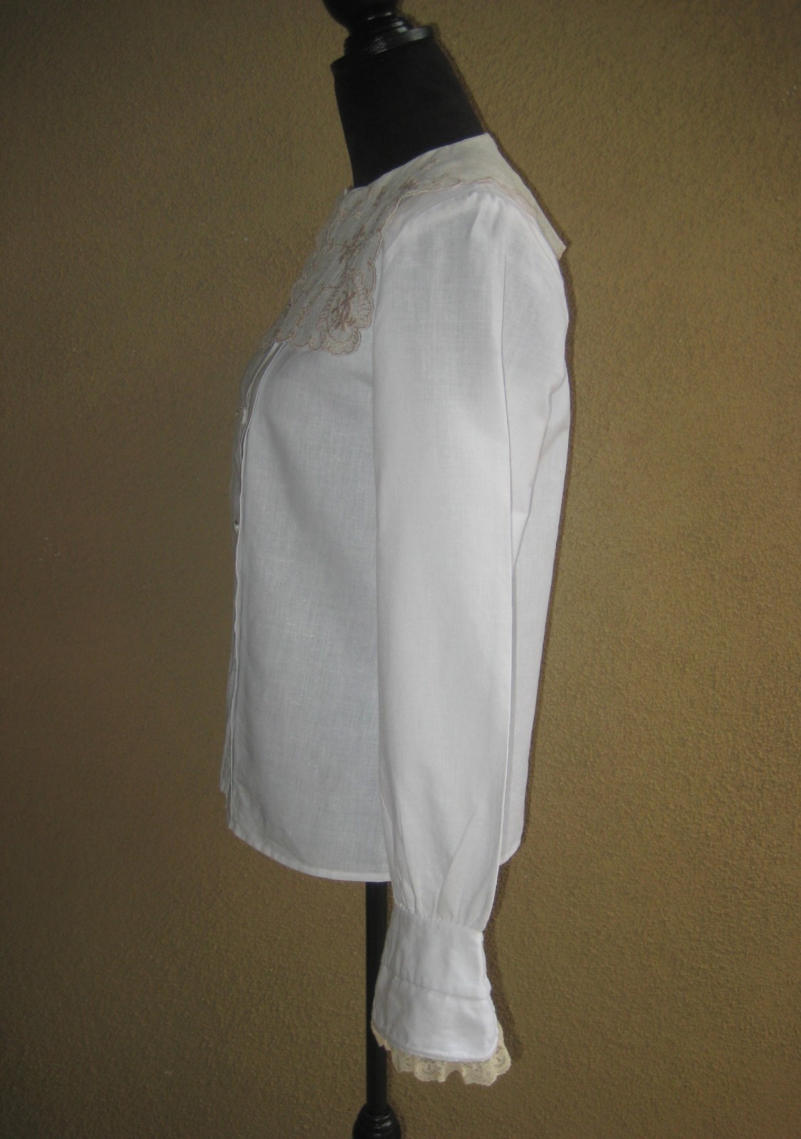 Vintage Outback Red white Ramie/cotton pintuck mesh embroidery collar blouse S