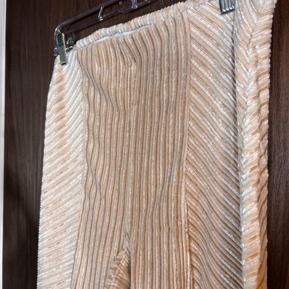 Free People Velvet Bell Bottom Pants Large Champagne Pleated Wide Leg Boho