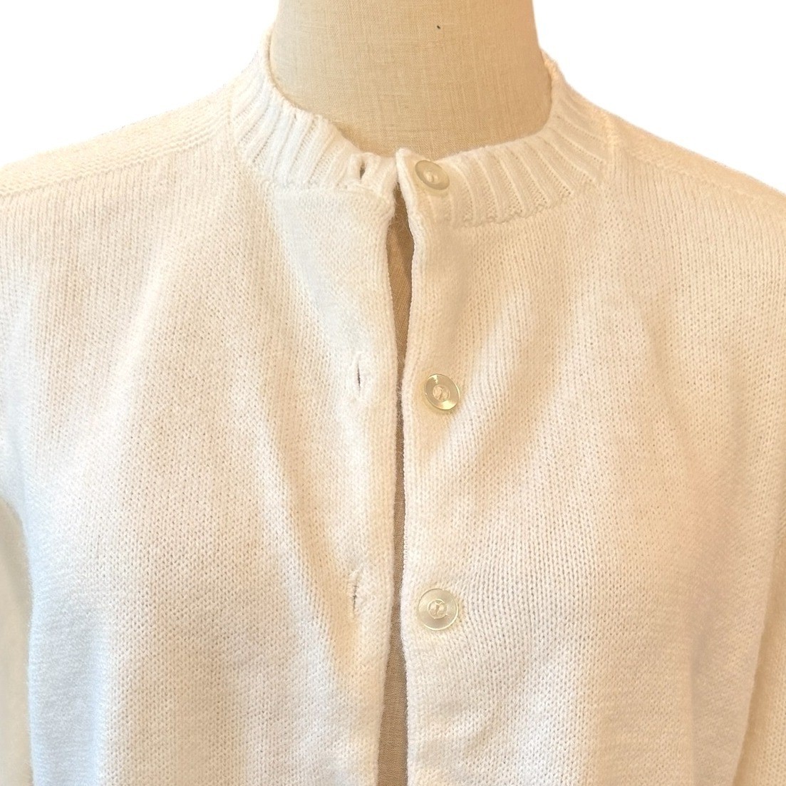 Vintage Joyce Lane White Orlon Acrylic Knit Button Front Cardigan Sweater 70s