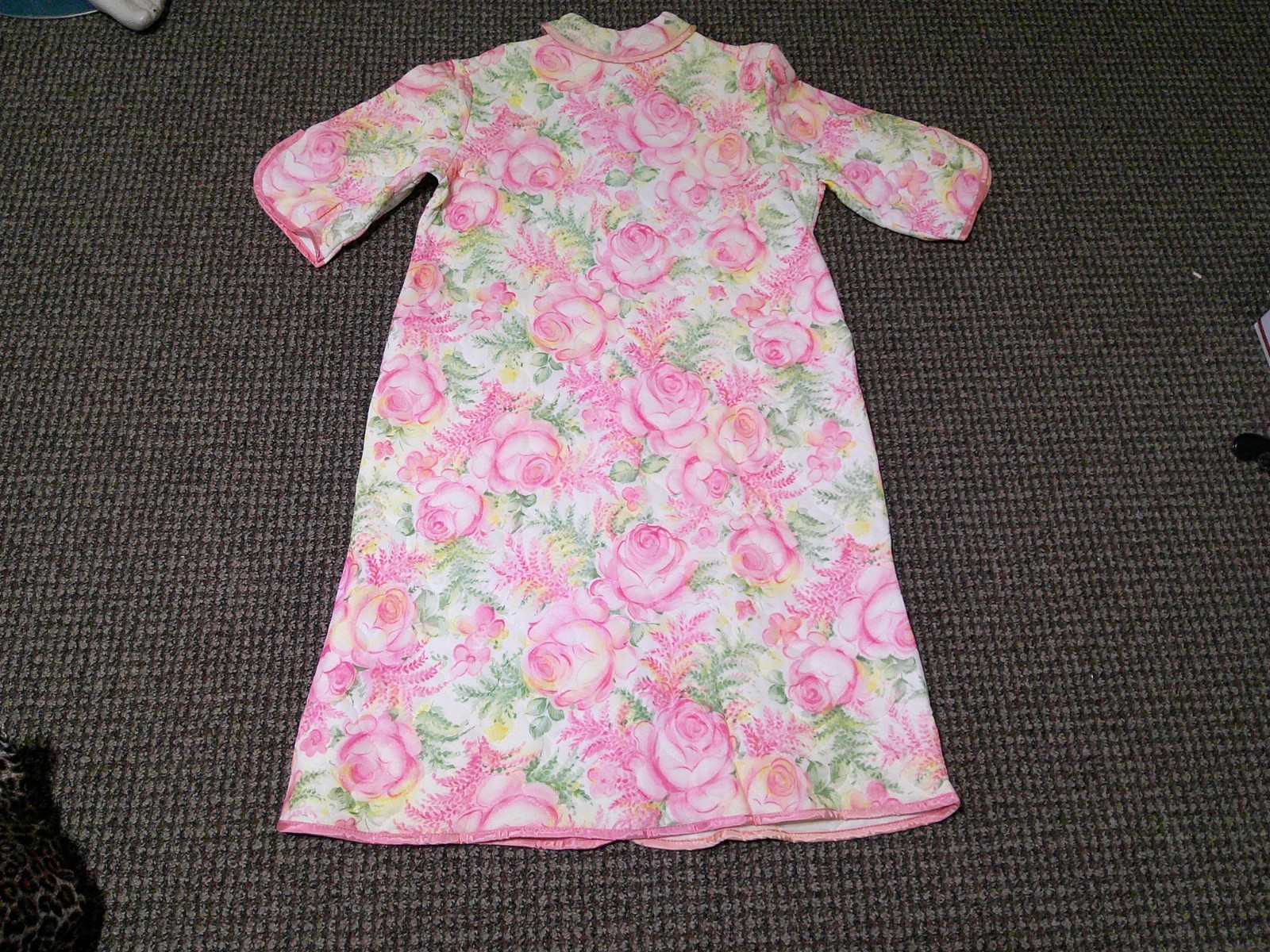 NOS New With Tag Vintage 60s/70s MOD Pink Rose Floral Quilted House Coat Dress S