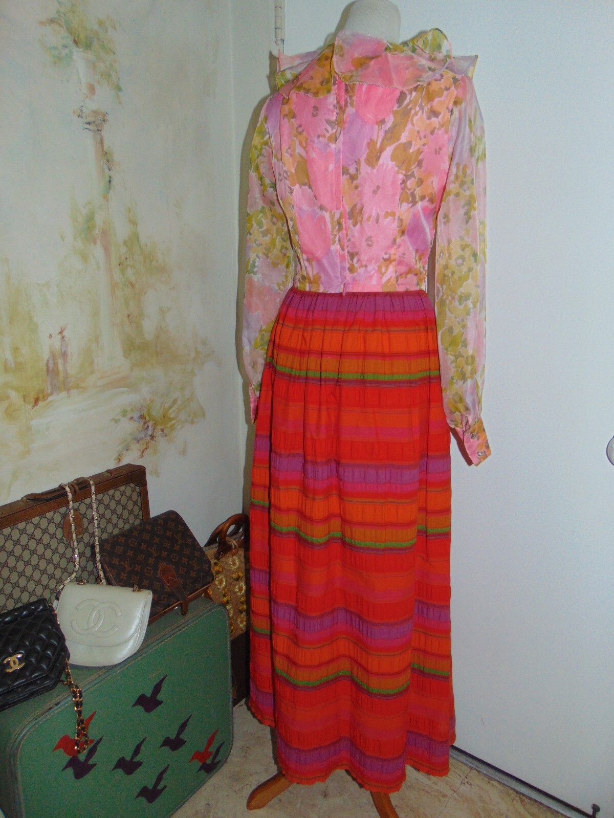 1960’s 70s LIPMANS Pink Orange Red Green Floral Dress Ruffled V Neck Maxi Womens