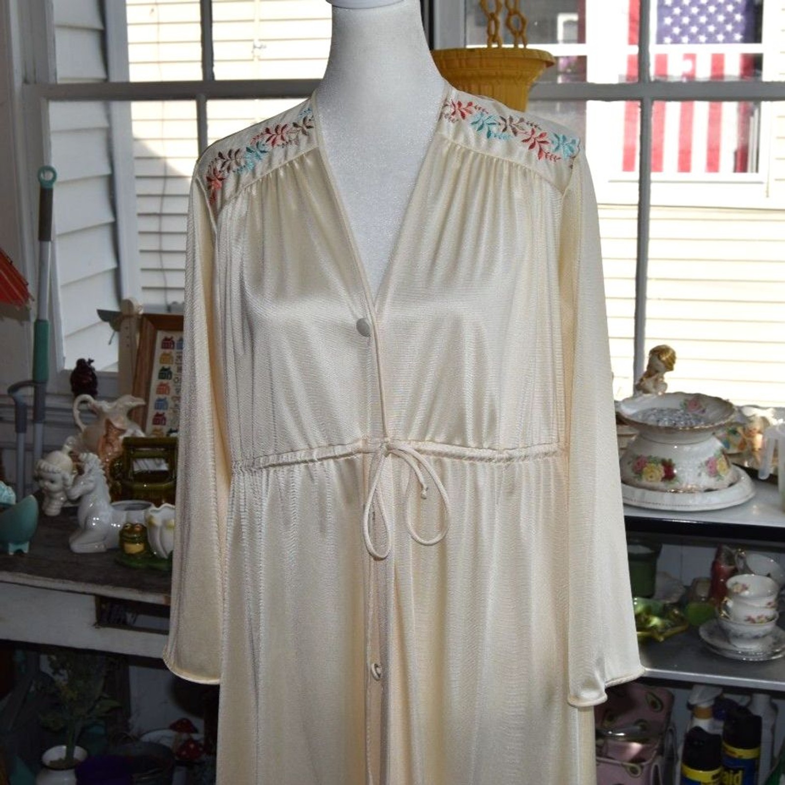 Vintage JCPenney Embroidered Hostess Gown Cream Maxi Loungewear L XL