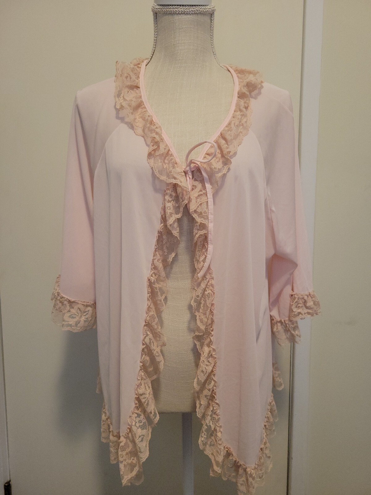 Vintage Roman’s Pink Bed Jacket Lace Trim USA made