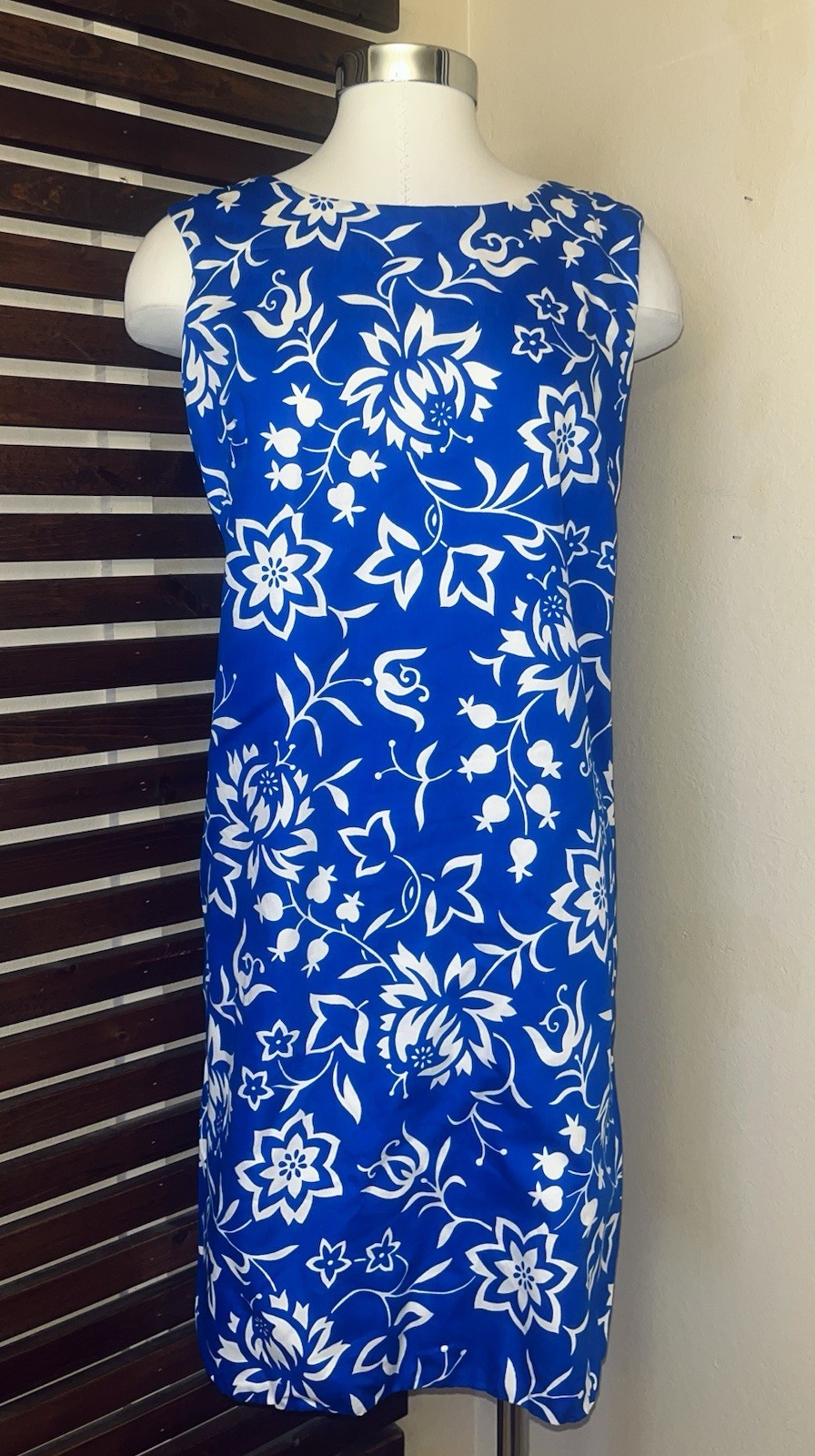 1960s Vintage Blue & White Floral Print Hawaiian Sleeveless Dress w/ Side Slits