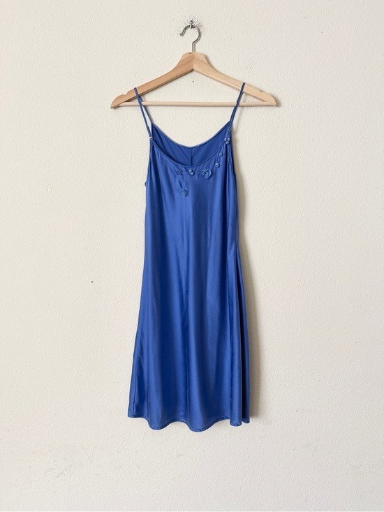 Vintage La Perla SMALL 100% silk blue slip with adjustable straps