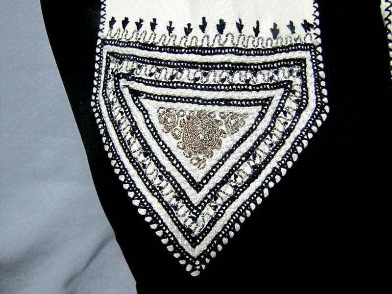 Vtg Lady’s Silk Collar Scarf Hand Embroidered Geometric Black Gold Metallic