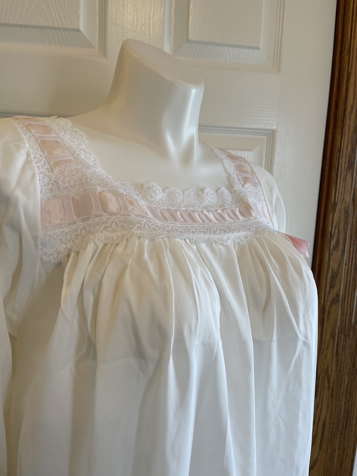 Vintage Colony Club White Nightgown Nylon Lace Pink Ribbon Trim 60’s Medium P3