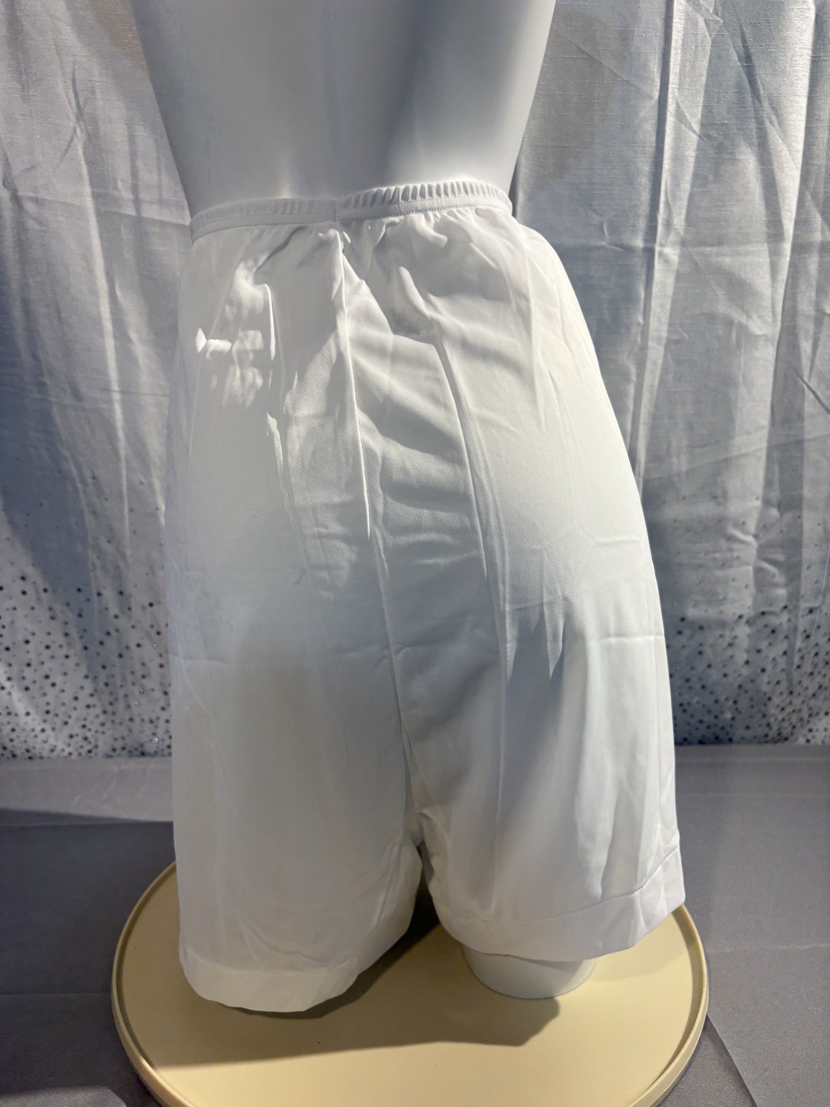 VANITY FAIR vintage NWT WHITE Slip Shorts size 9
