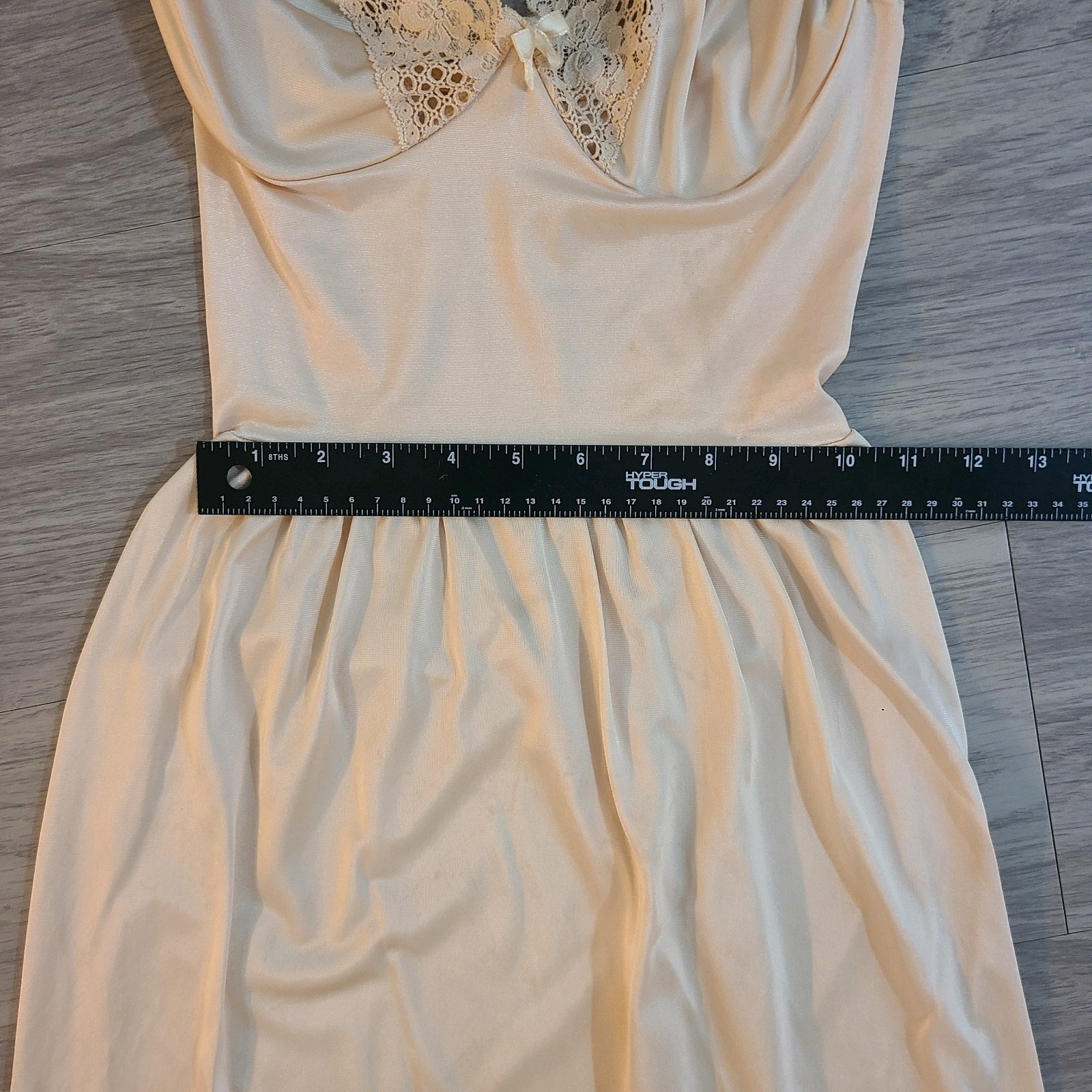 VTG 70s-80s JCPenny Women’s 34C Nude Beige Slip Dress Lace Trim Nightgown