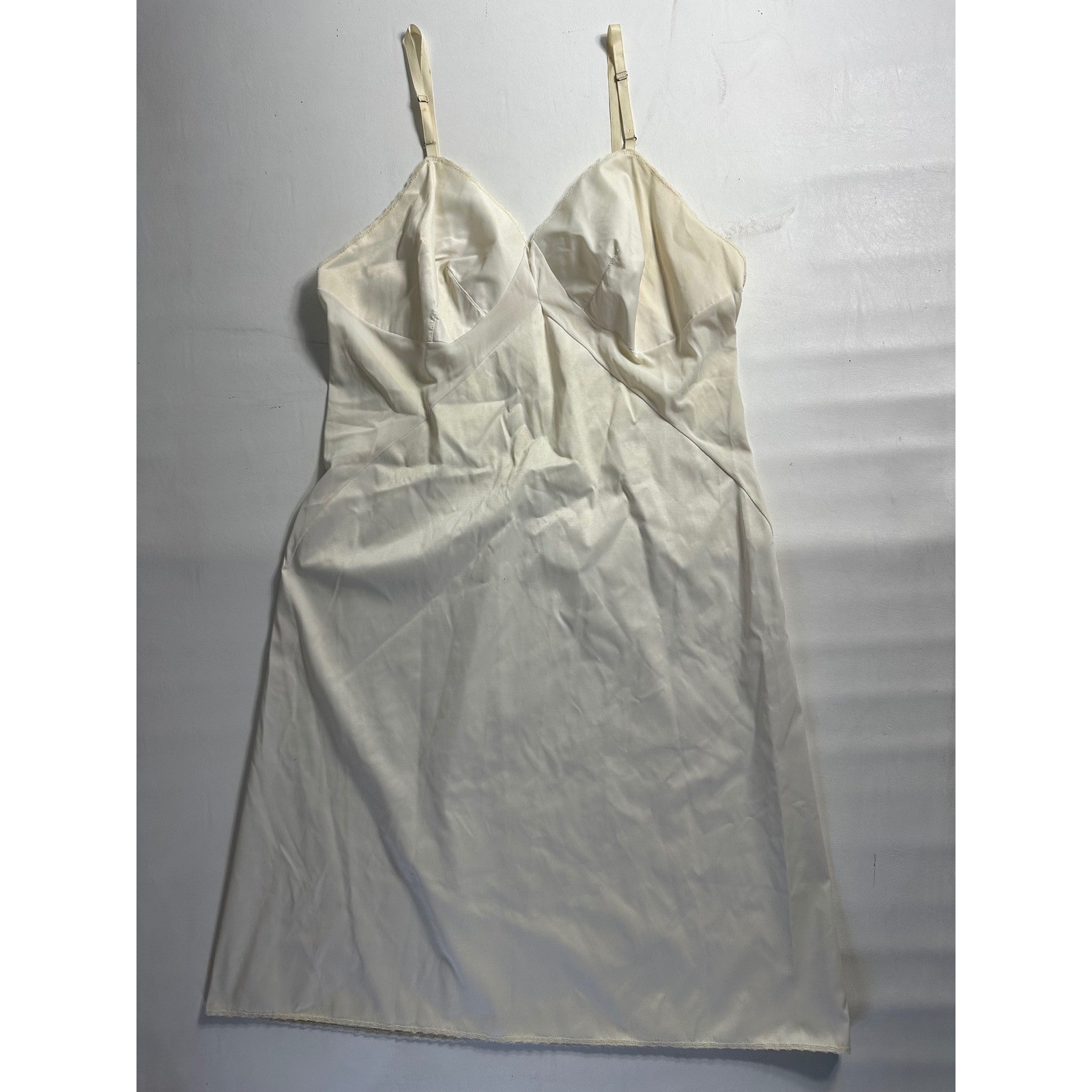 Vintage Ivory Full Slip Lingerie Adjustable Straps Lace Trim V-Neck Off-White