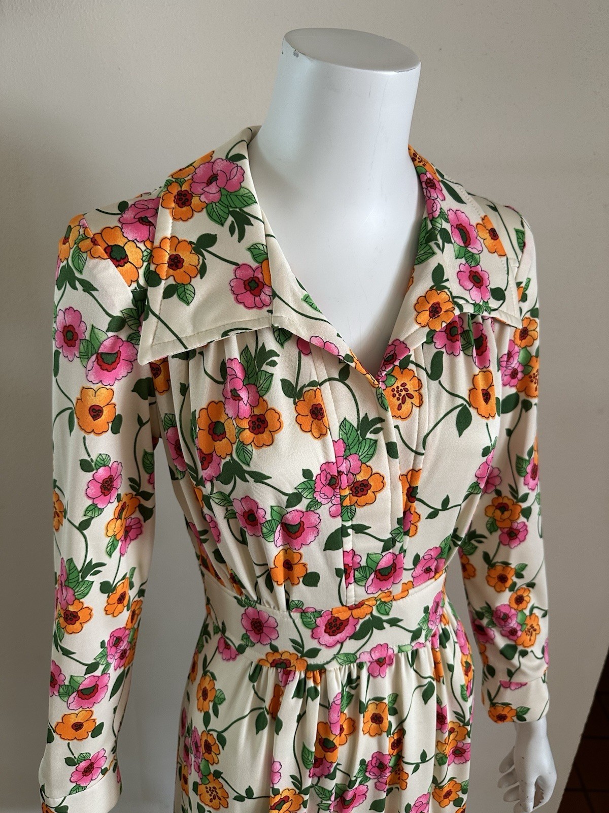 1970s Floral Maxi Dress Wide Collar Scovill Zip Mod Boho Hostess Novelty VTG S M