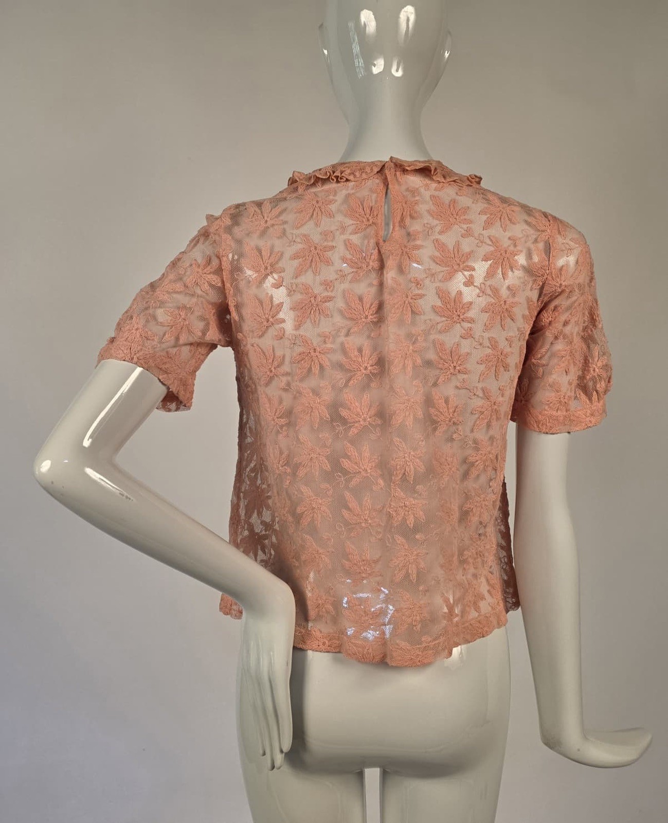 1930’S PINK EMBROIDERED NET LACE BLOUSE W RUFFLED FRONT