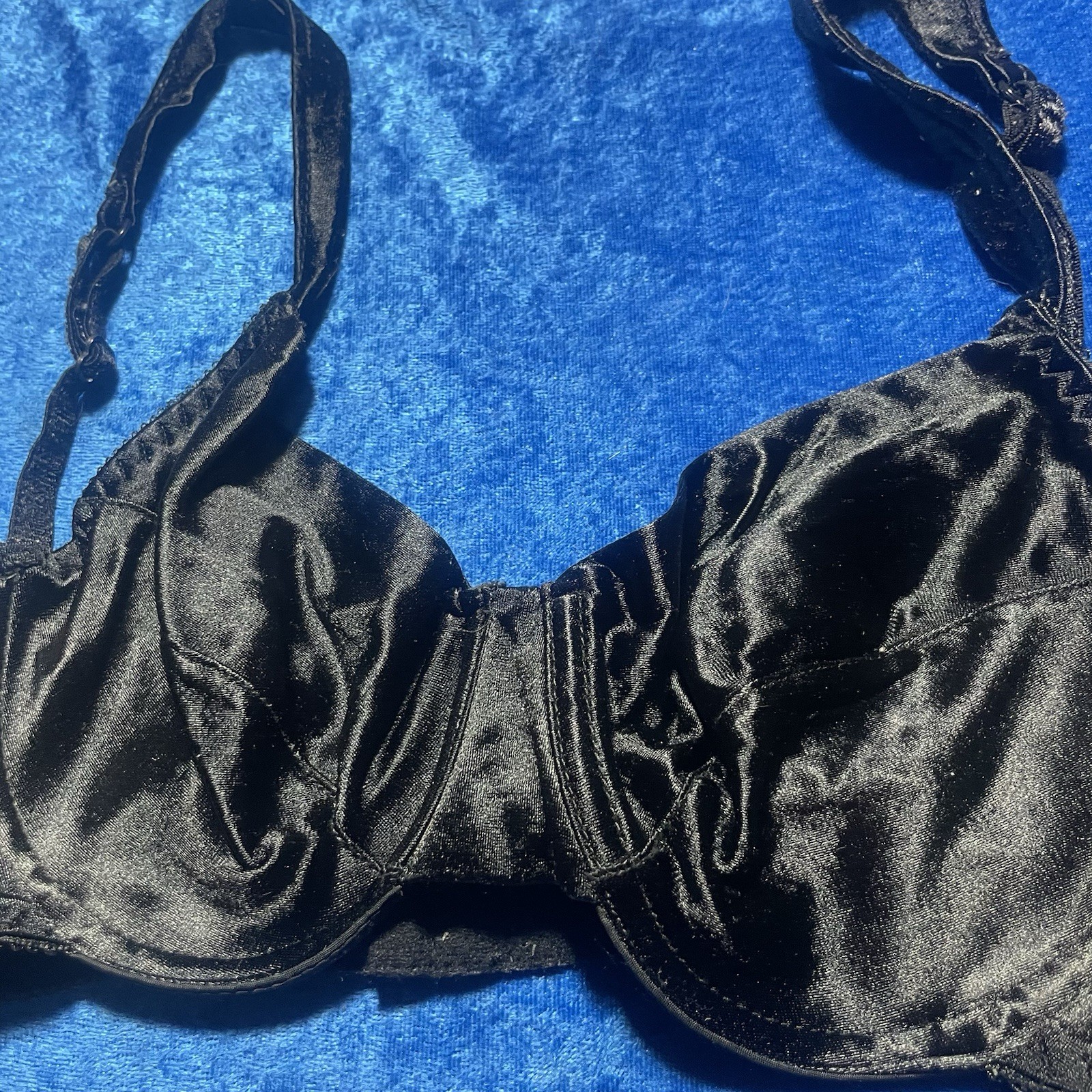 Vintage Shiny Black Bra Underwire No Tag Size 34b??