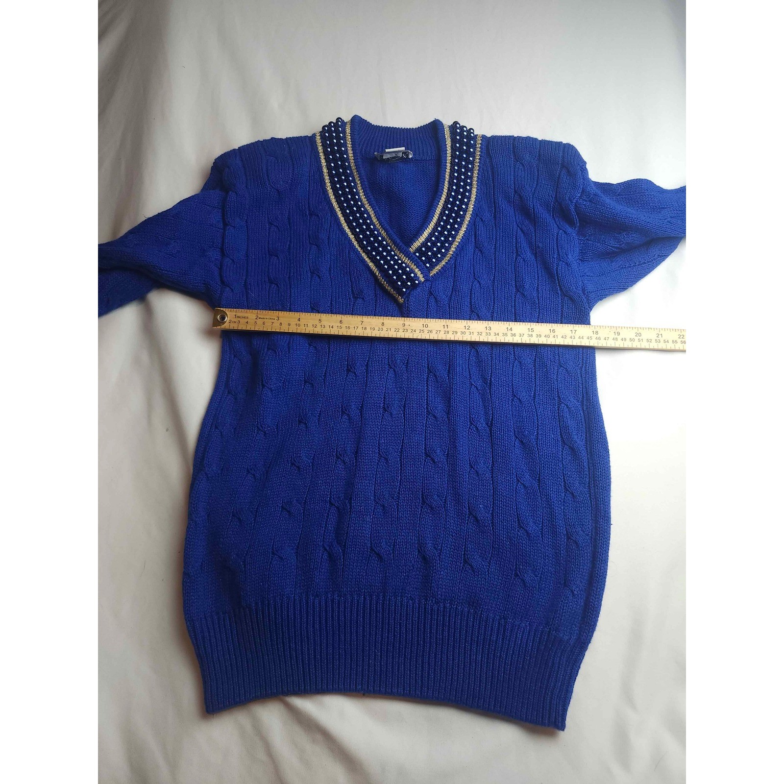 Eminent Vintage Royal Blue Cable Knit Pearl Beaded V-Neck Sweater Small Womens