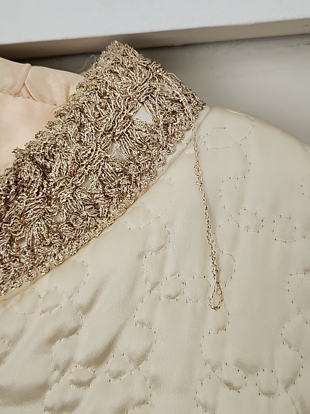 Vintage 60s Gold Lamé Robe Quilted Lounge Wear Size 12 Lisanne