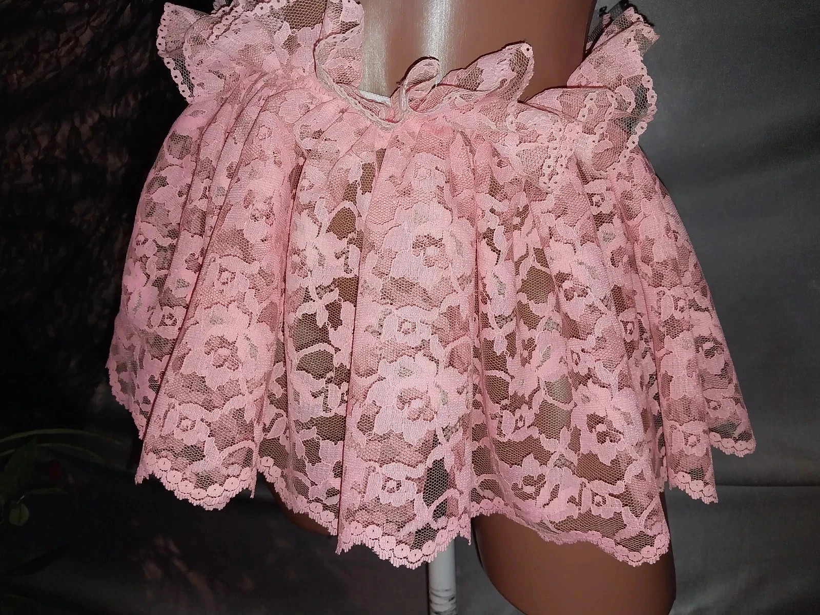 VTG SATIN LIQUID SHINY FARR WEST ESQUE HALF SLIP WIDE RUFFLES LACE PEACH PINK SM