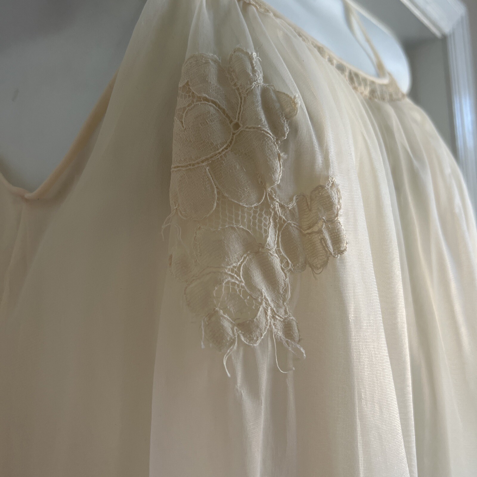 VTG Lorraine Nightgown Slip Nylon Chiffon Lace Petite Ivory Sleeveless Flaws
