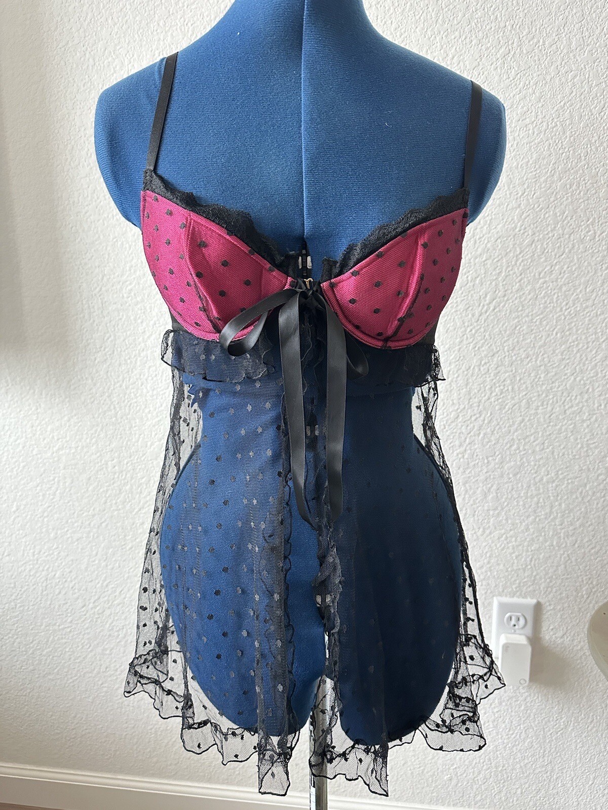 Vintage Victoria’s Secret Sexy Lace Sheer Polka Dot Bow Slip Lingerie Victorias
