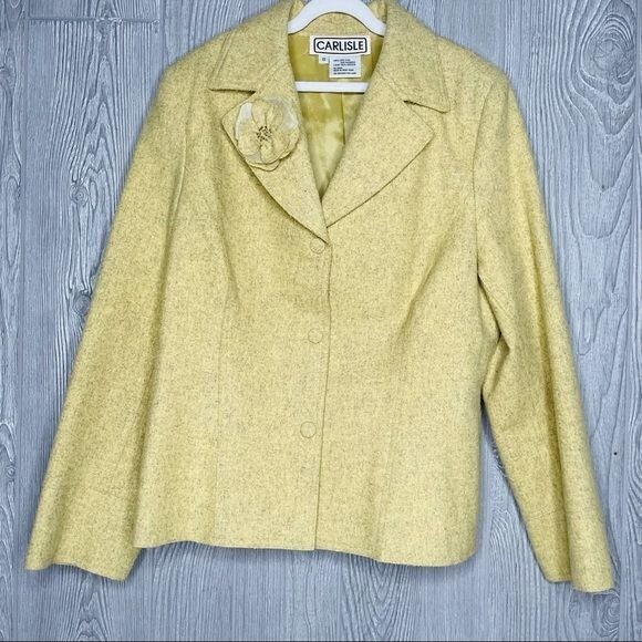 Vintage Carlisle wool and cashmere blend yellow blazer / jacket size 10 w flower