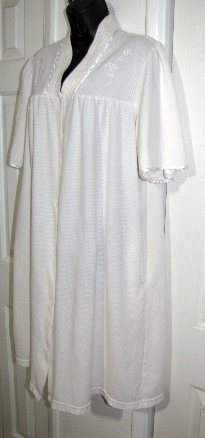 VTG House Coat Robe pale-Pink textured Cotton-Blend Snap-Front Short-Sleeve Wm.L