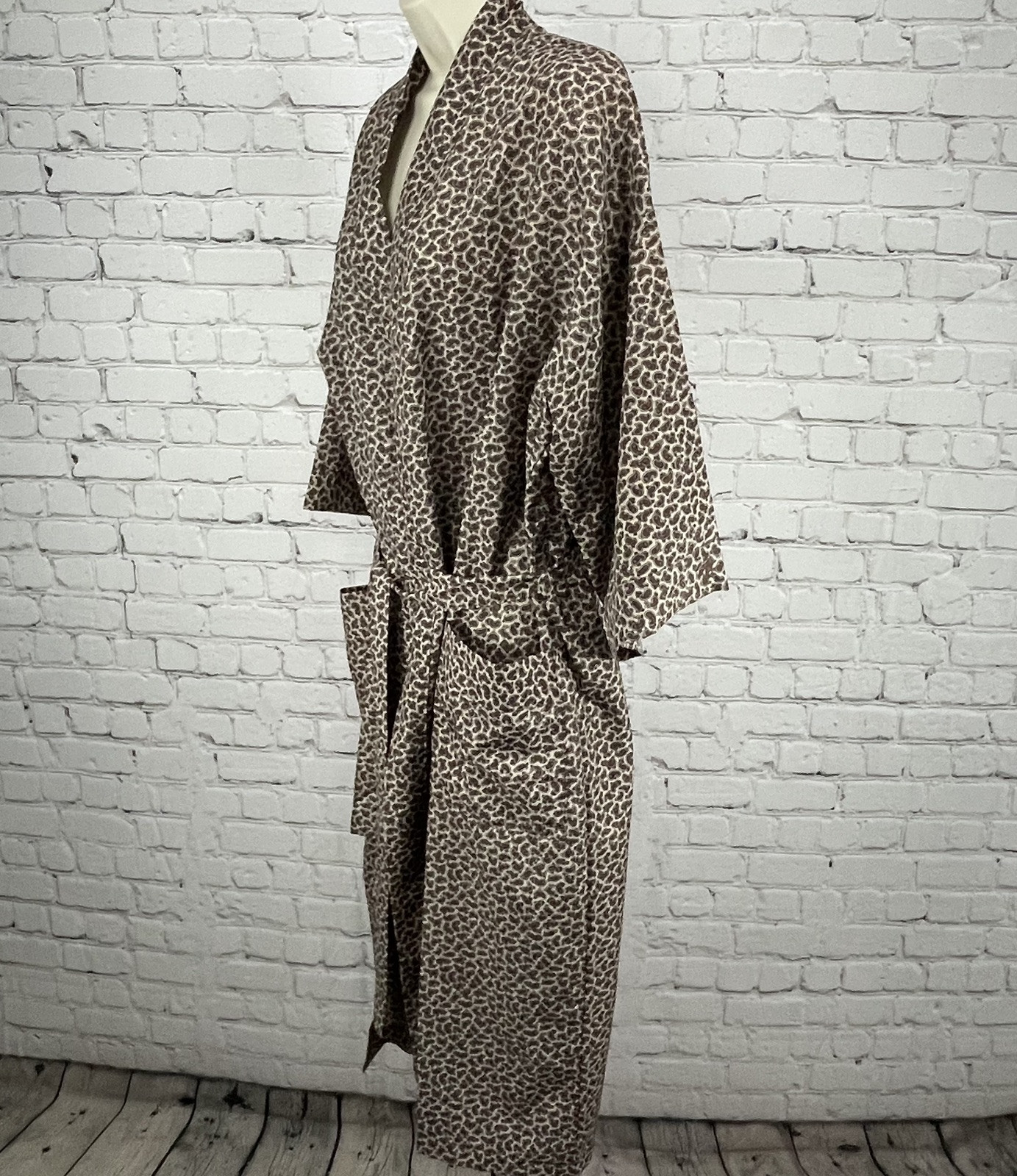 VTG Bill Blass Cream Paisley Print Lightweight Pockets Tie Waist Robe Size O/S
