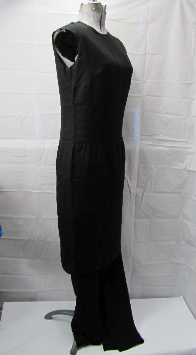 JOSEPH MAGNIN 1960’s Vintage Black Pantsuit Tunic Top + Pants Rayon 26″ Waist