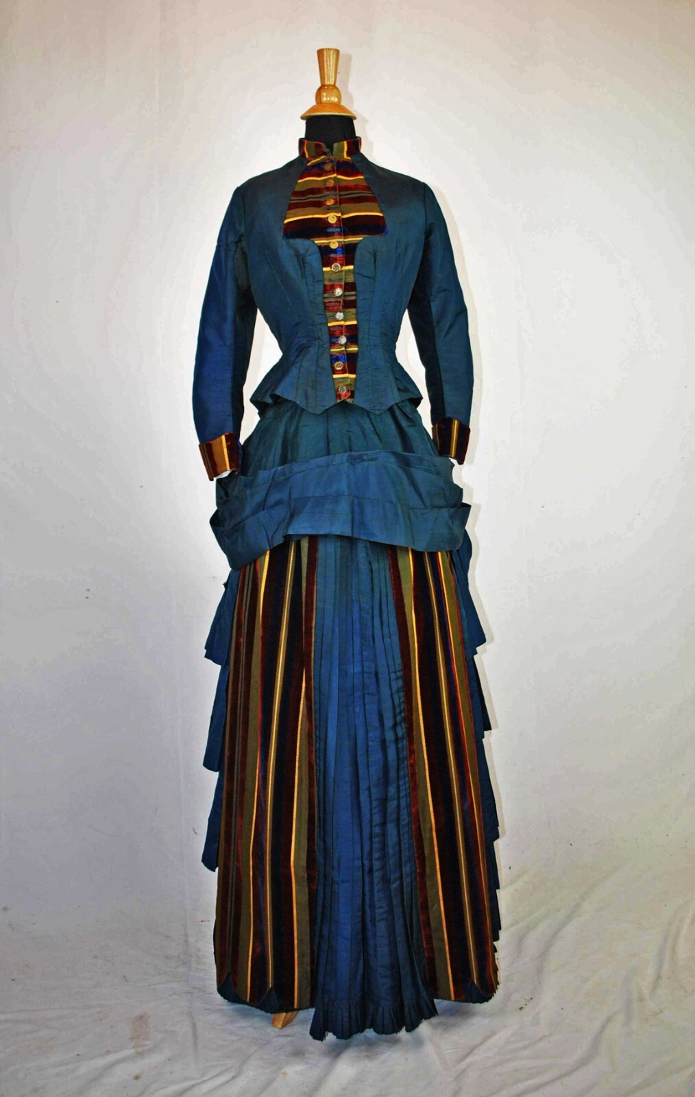 VICTORIAN 2 PIECE SATIN AND VELVET VISITING DRESS 1890s WITH BONNET