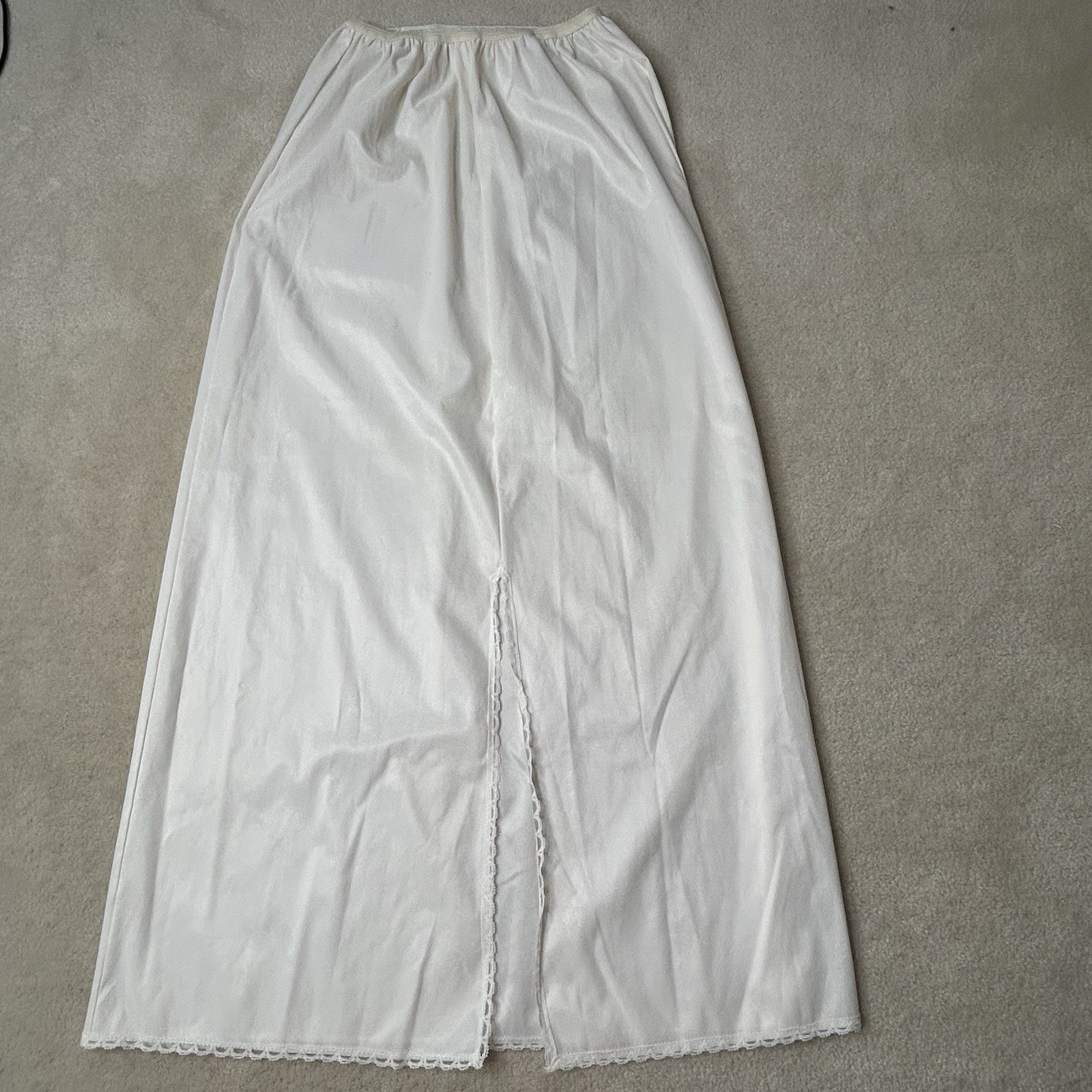 Vassarette VTG Ivory Silky Satin Nylon Lace Hem Long Half Slip Womens Medium