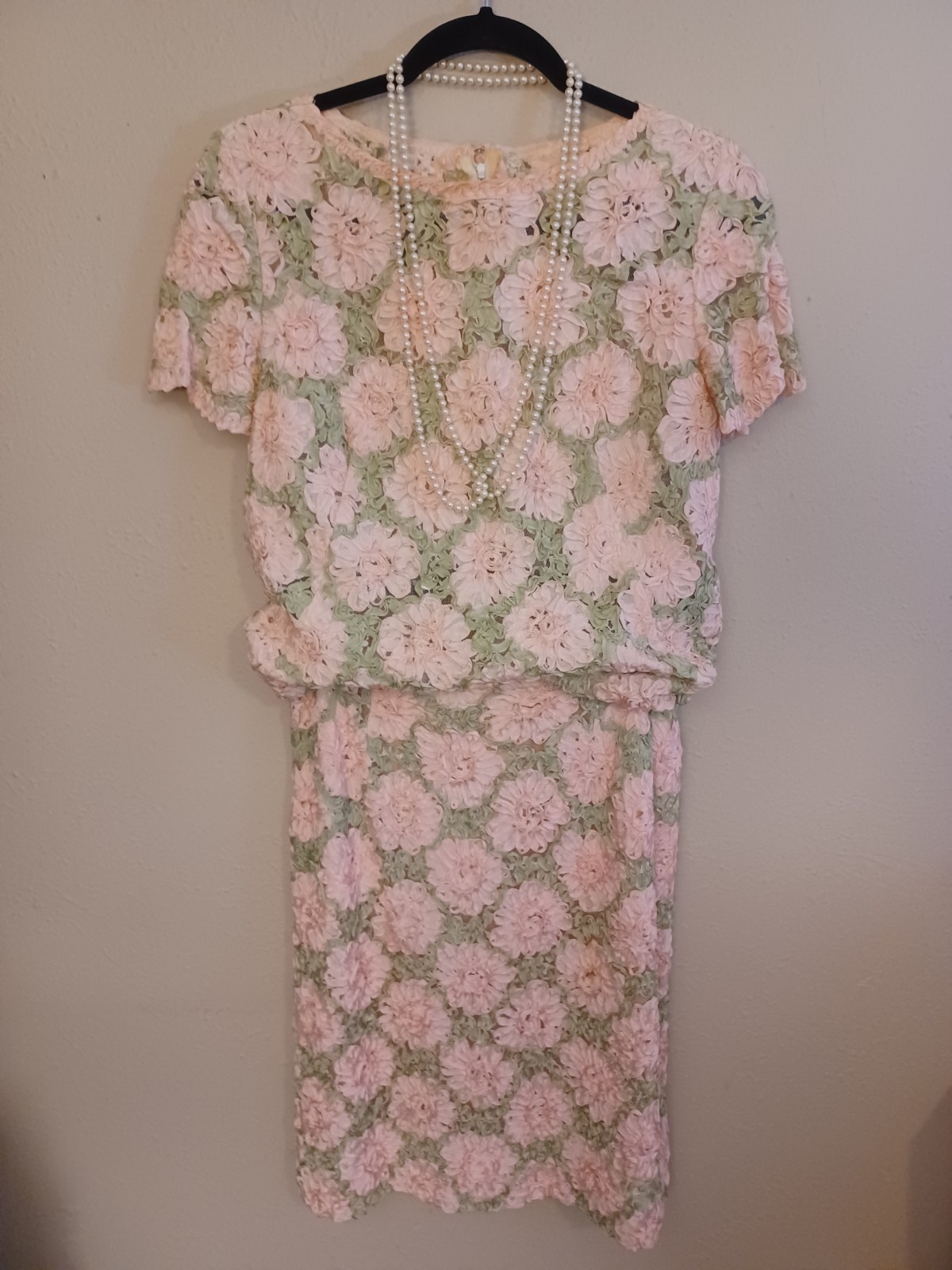 SALE! ​RARE Vintage 50s Frances Henaghan Matching Floral 3D Ribbon Skirt/Top Set
