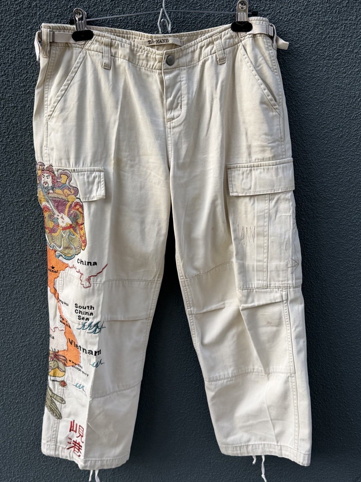 Vintage Y2K Da Nang „Surplus Indo-Chine” Embroidered Vietnam Map Cargo Pants
