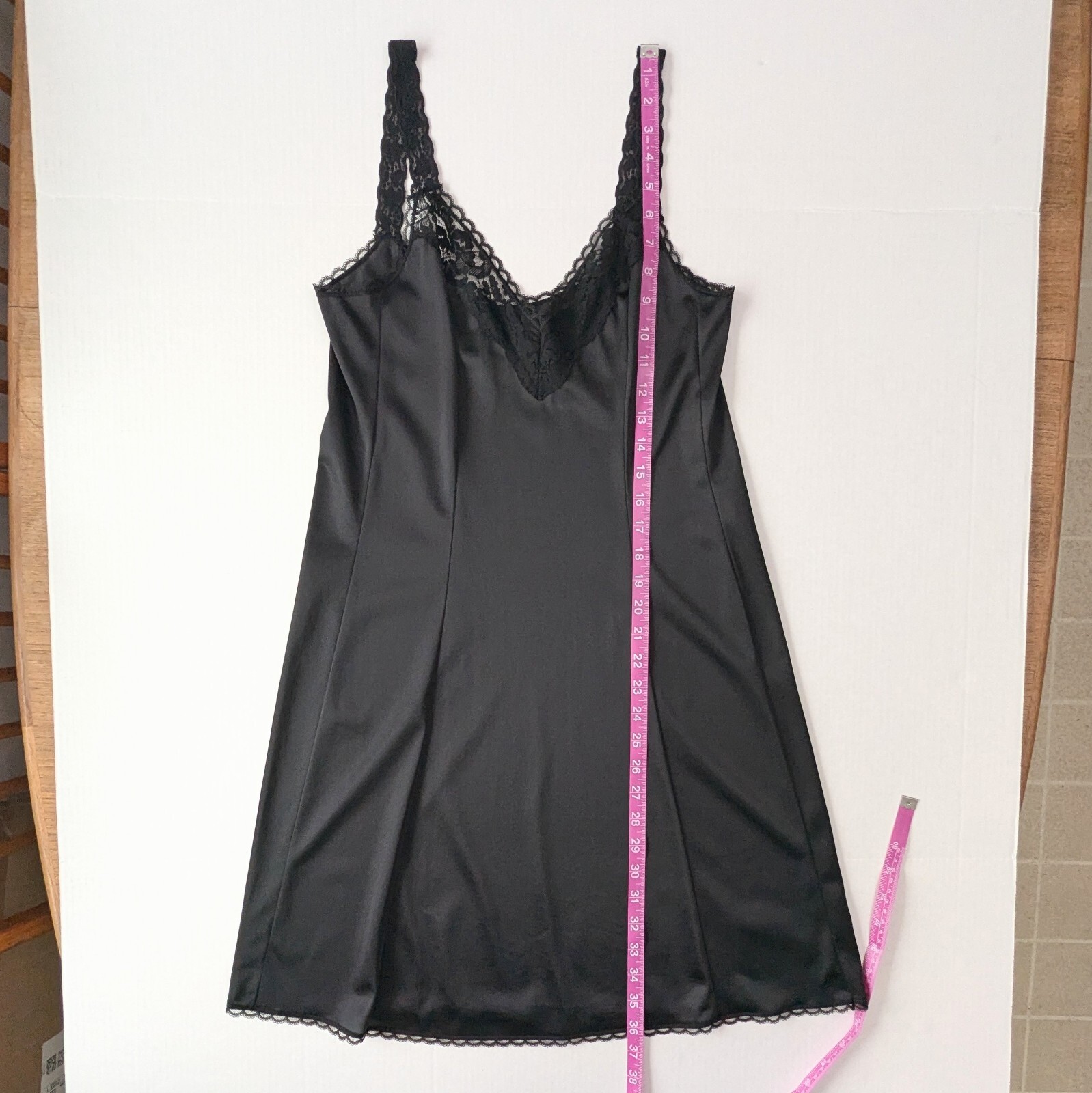 Vanity Fair 36 / 20″ Full Slip Black Princess Seams Made in USA Stretch Straps
