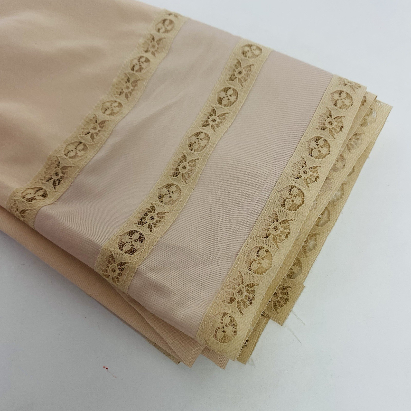 Gossard Artemis Size Small Style 9014 100% Antron III Nylon Beige Slip USA made