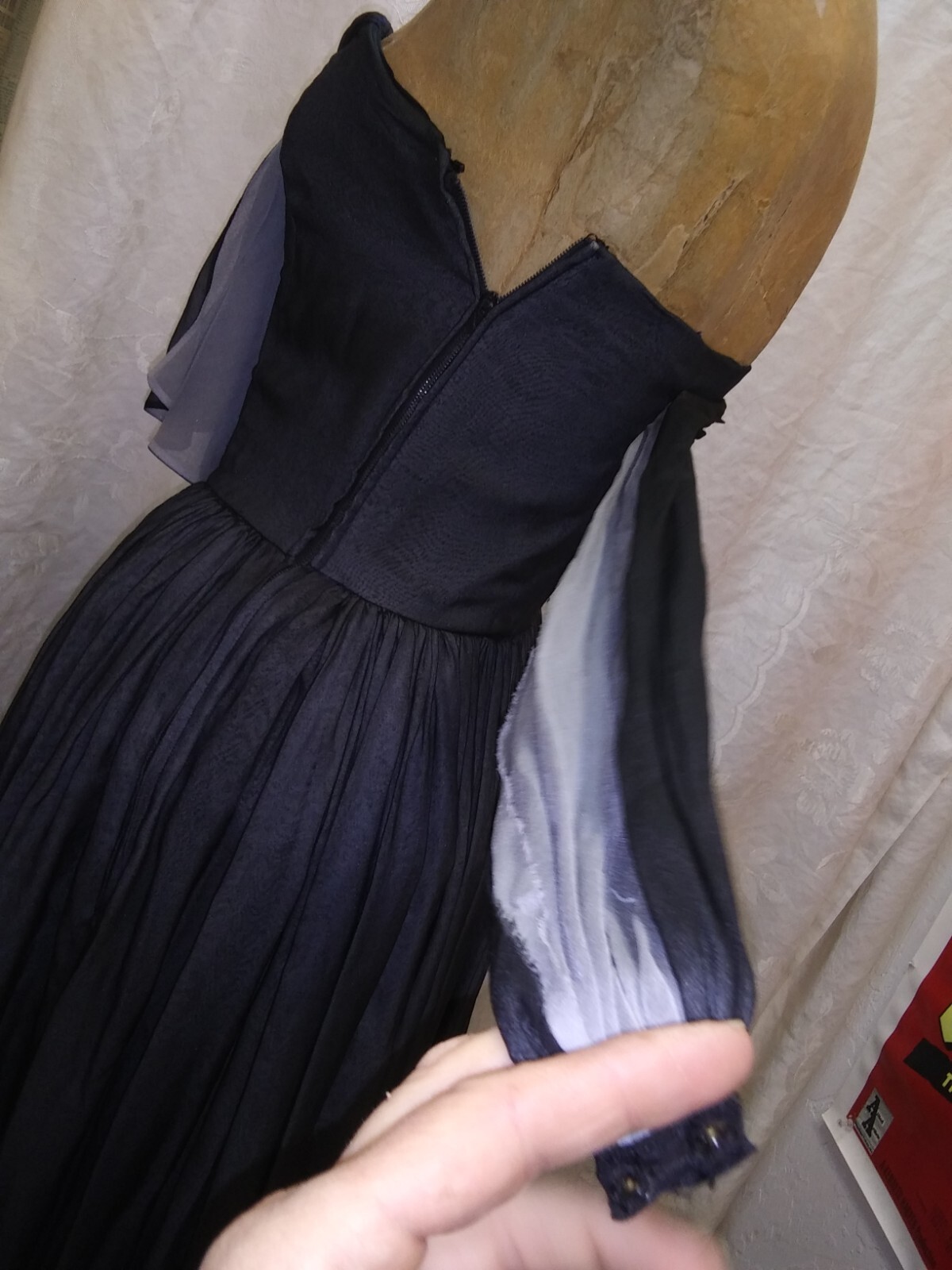 Vintage 1950’s Black & Gray Silk Glamorous Evening Cocktail Dress Size Small