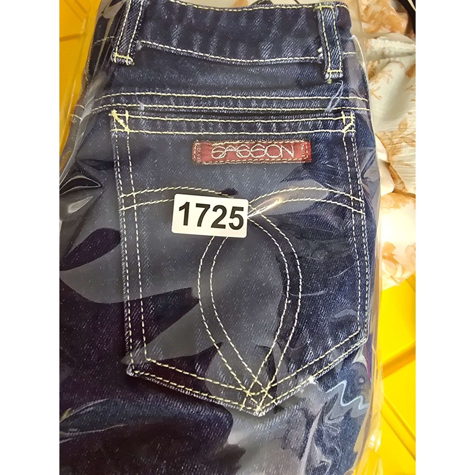 Vintage Sasson High Waisted Straight Leg Jeans Dark Wash Size 8 Style 131068