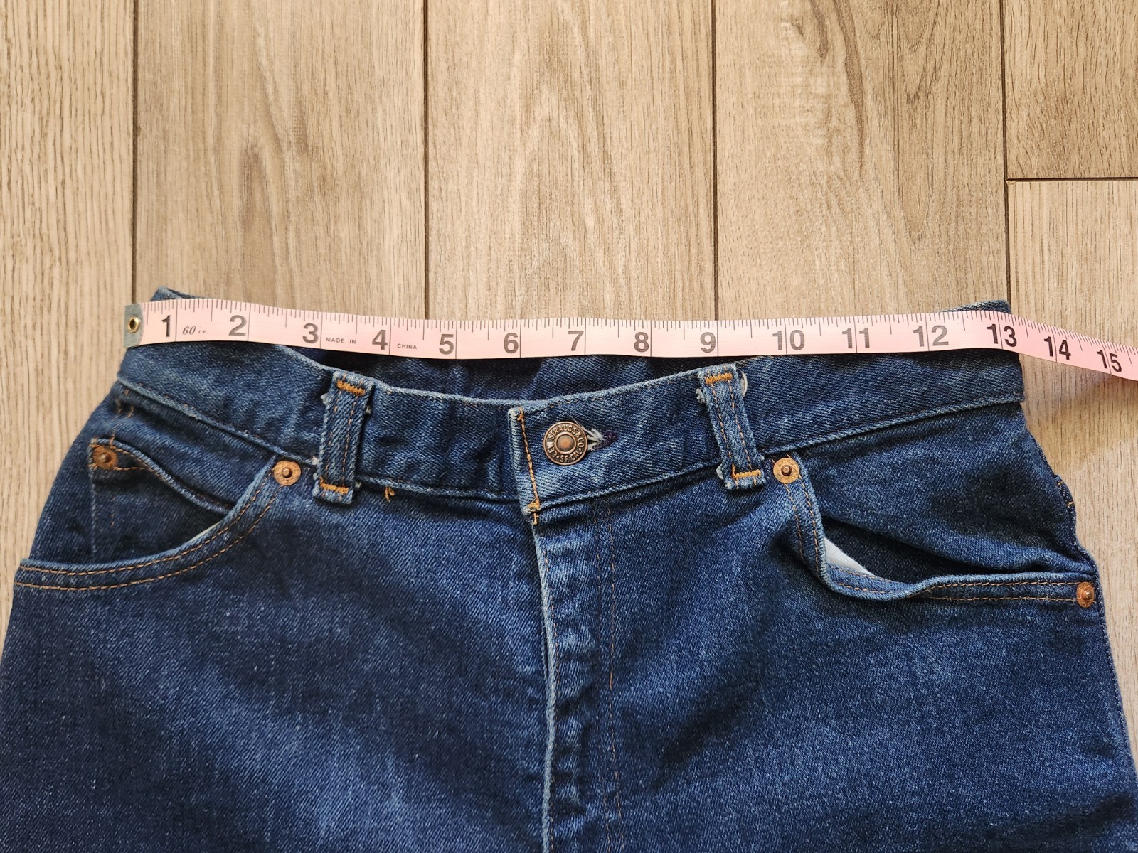 Vintage Levi’s White Patch Big E Women’s Jeans 26×35 High Waisted Mom Jeans 60’s