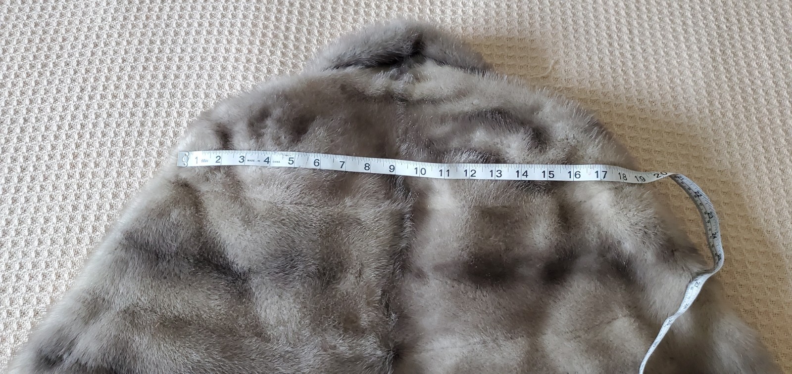 Vtg Mink Stole Gray/Beige Satin Lining Shoulder Straps One Size