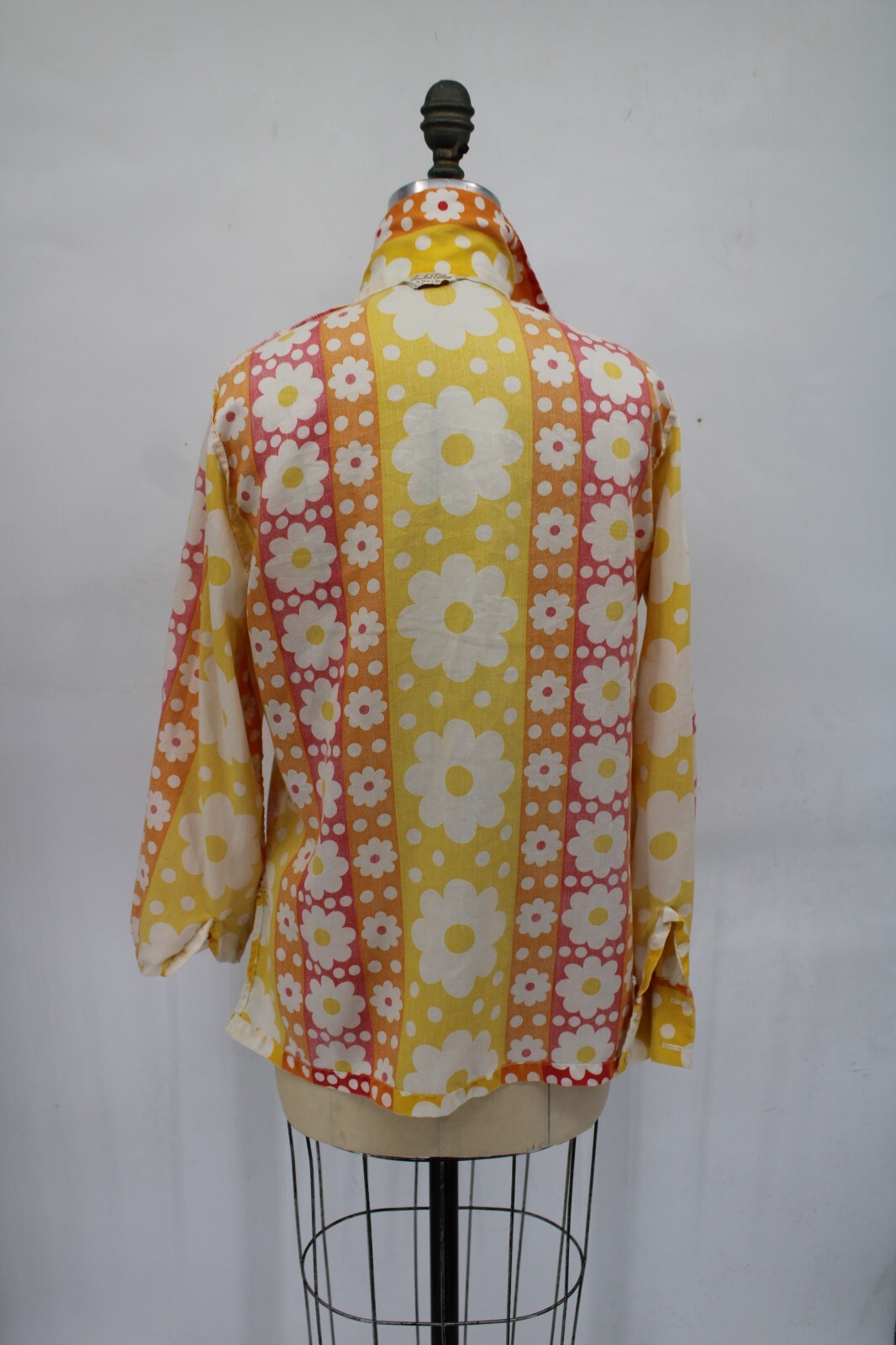 Vintage 1970s Women Cotton Shirt Floral Print by Ship’n Shore