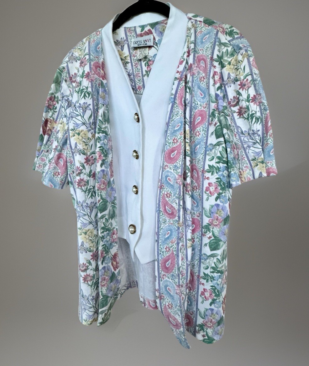Dress Savvy New York Vintage Short Sleeve Weskit White Pink/Purple Floral 8P