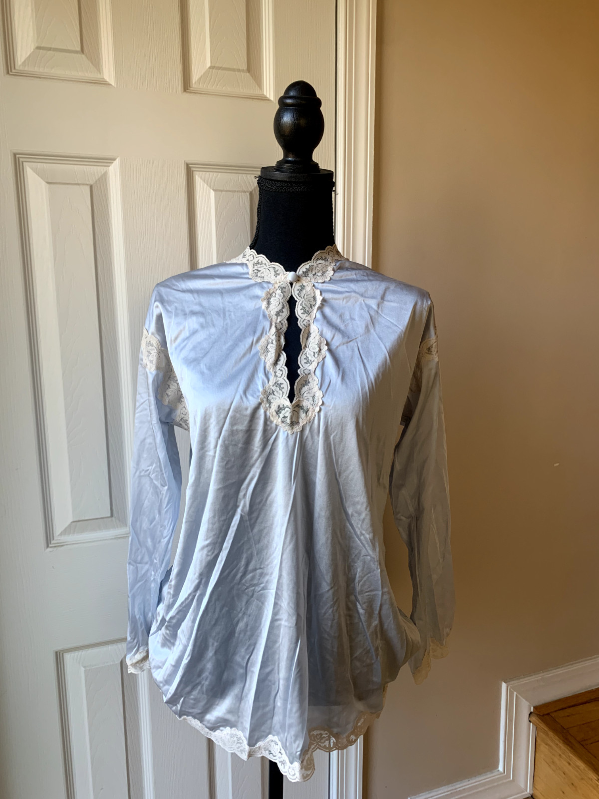 Vintage Papillon by Paula Carbone Blue Lace Trim Sleeved Antron III Nylon Small
