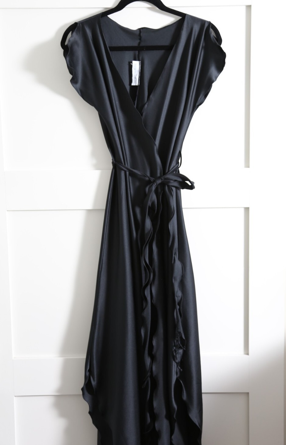 Georgette Trabolsi Womans Vintage Black Satin Wrap Dress Robe Whimsy Witchy Goth
