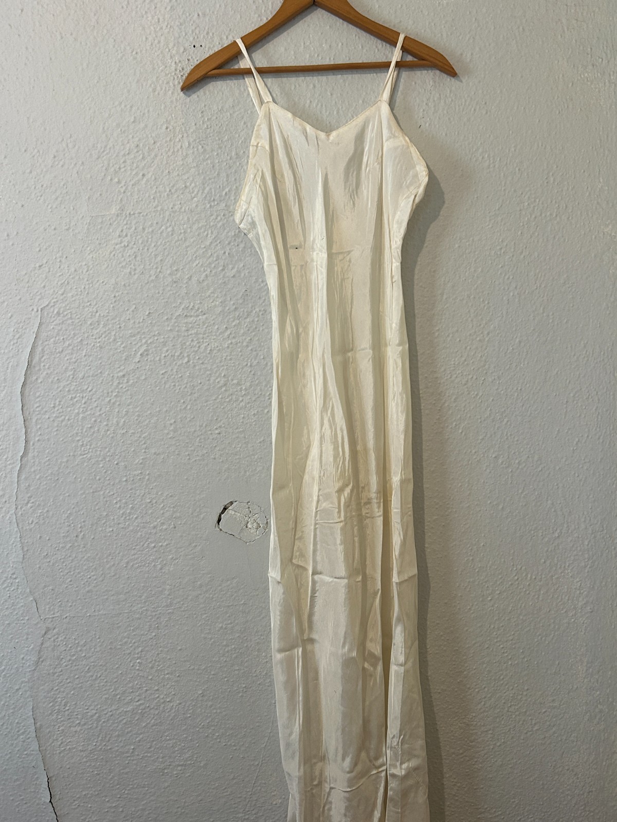 Antique 1930s Bias Cut Silk Rayon Cream White Nightgown